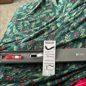 Figs Drawcord Threader Set